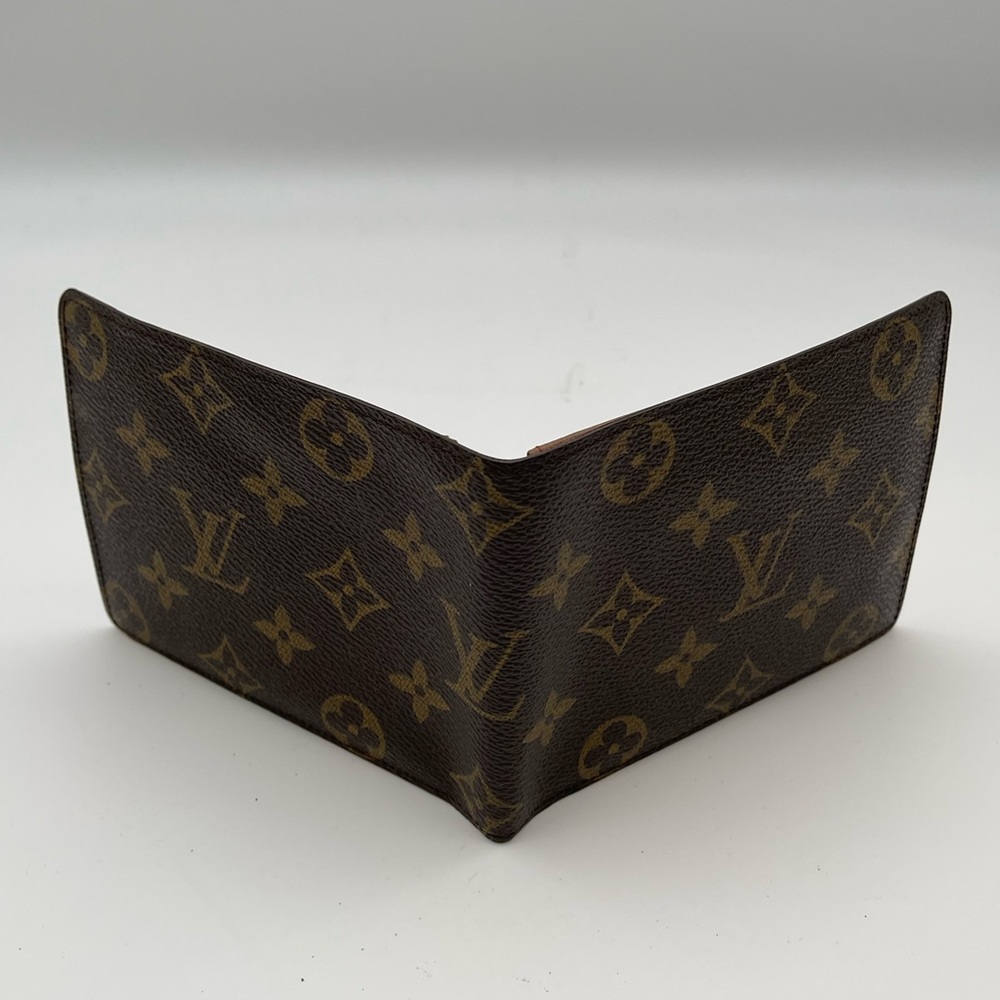 Louis Vuitton Monogram Vintage Bifold Wallet - Picture 12 of 13